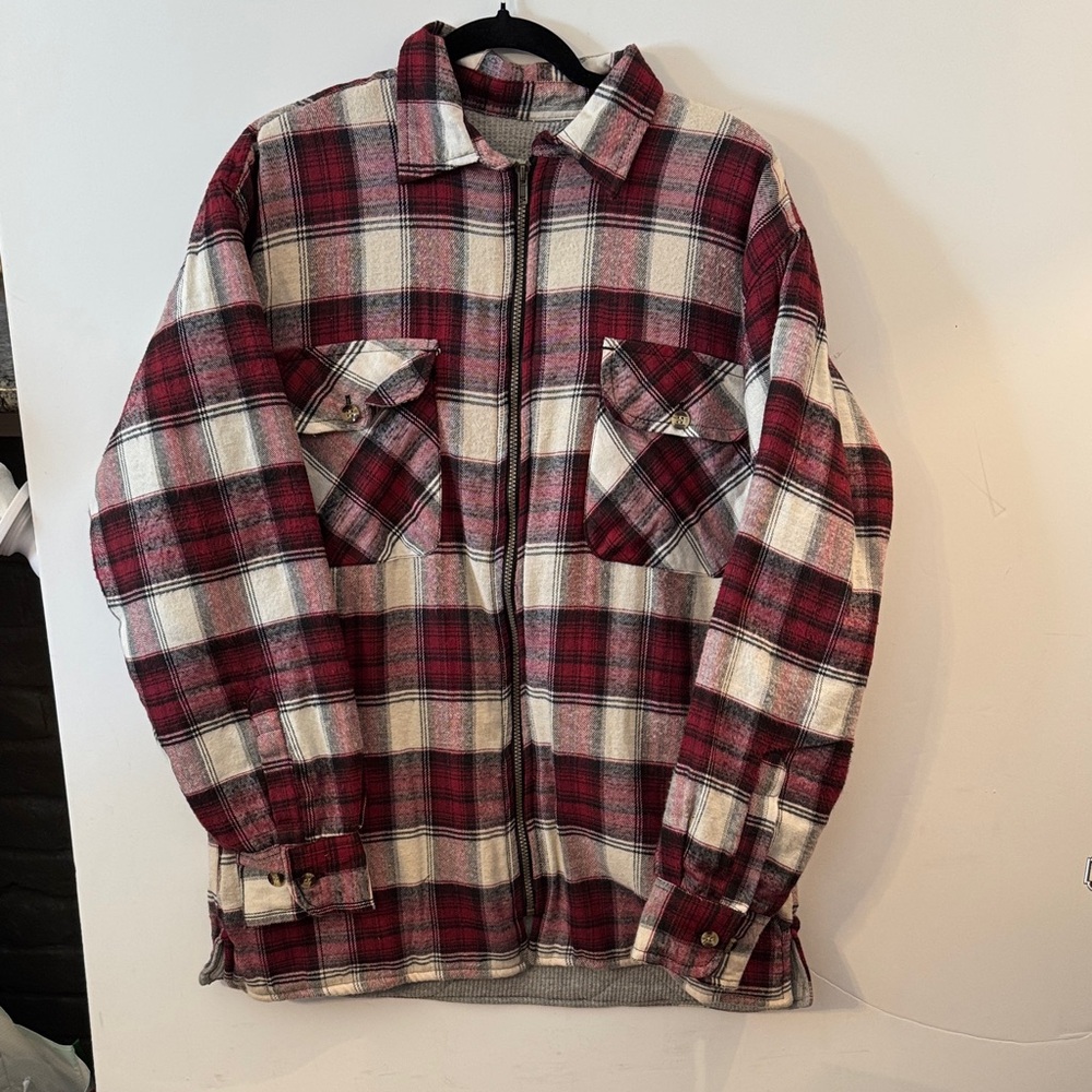 RIVER TRAIL NWT SZ M RED WHITE GREY Flannel ZIPPERED Jacket for Men